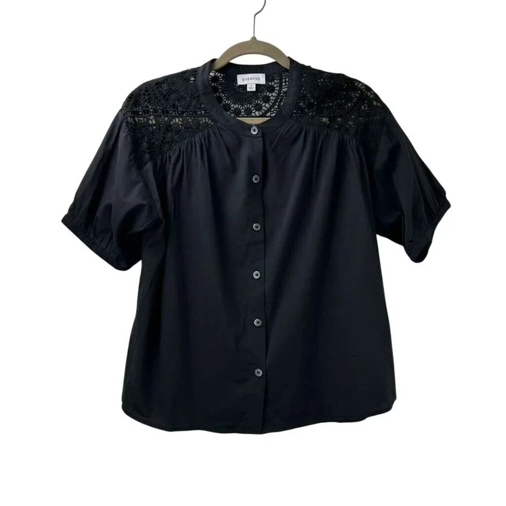 Evereve Women’s S Black Short Sleeve Crochet Back Button Up Blouse Rayon Blend - Picture 10 of 12
